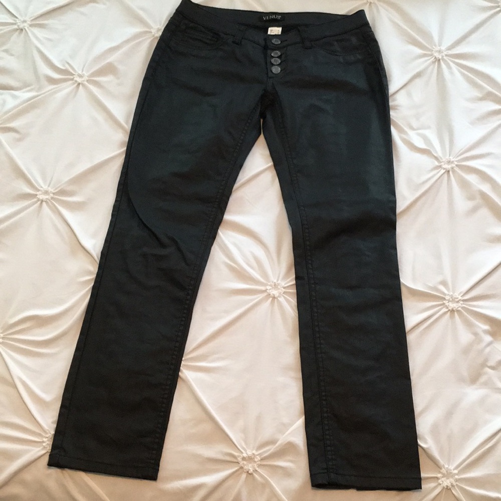 Venus leathery black pants